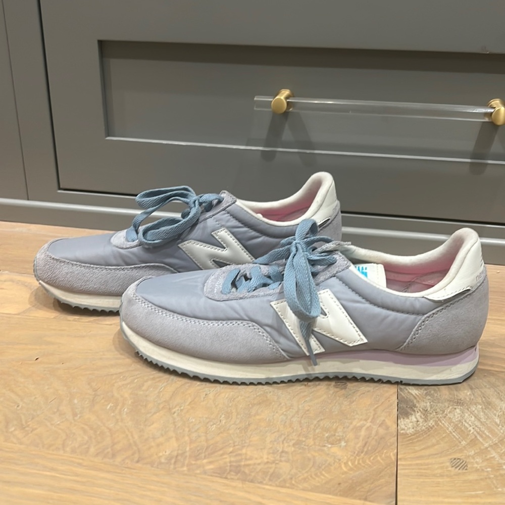 New Balance 
WMNS 720V1 'LIGHT SLATE HELIOTROPE